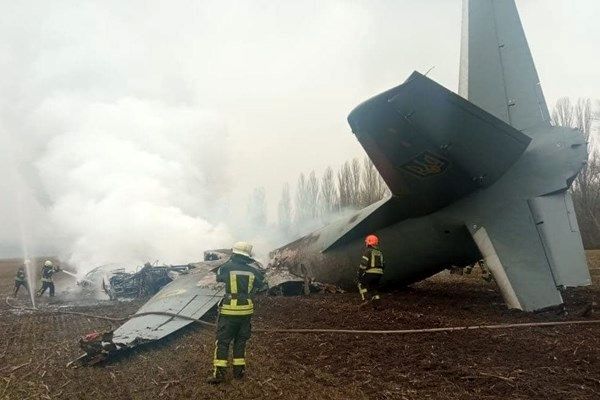 هواپیمای نظامی اوکراین ساقط شد/ هشدار جدی ماکرون به پوتین