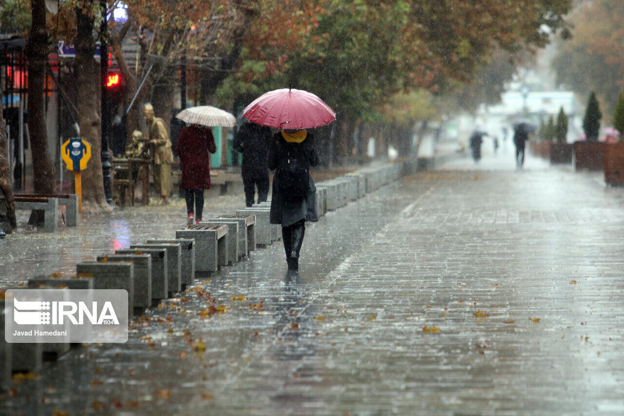 رگبار باران و وزش باد در این ۱۳ استان کشور