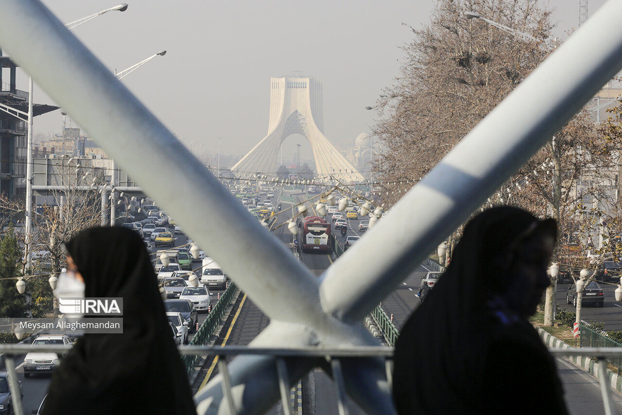 بارش پراکنده در برخی استان‌ها/  آلودگی هوای کلانشهرها تا این تاریخ