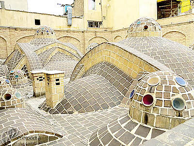 بنیان‌گذار دوش حمام در ایران