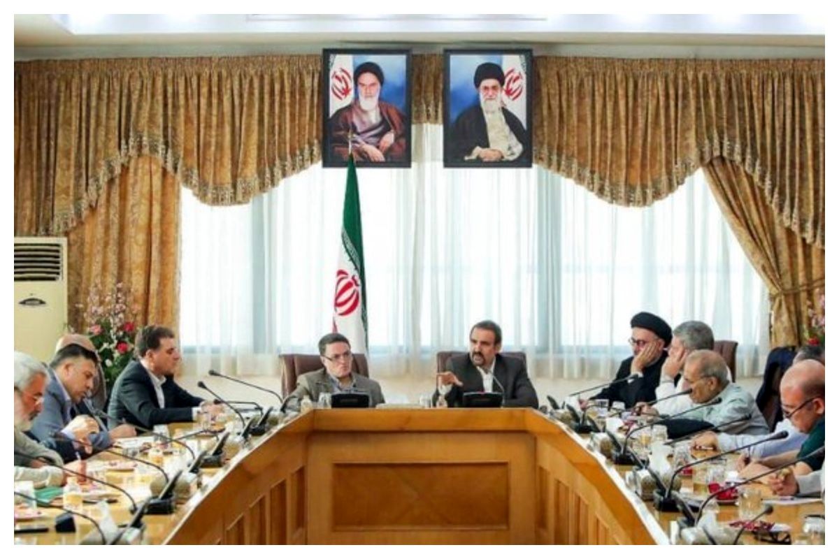 ابطحی: نتیجه سفر پزشکیان به نیویورک باید سایه جنگ را از ایران دور کند