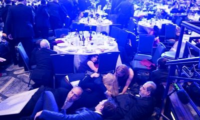 ثانیه‌های وحشت برای ترامپ و 2 هزار مهمانش/ در سالن رقص واشنگتن هیلتون دقیقا چه اتفاقی افتاد؟+ عکس