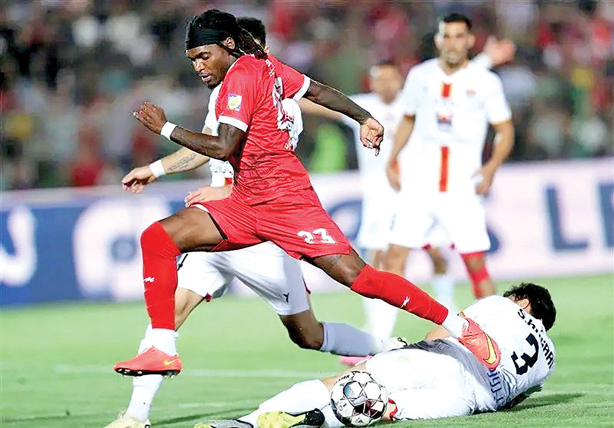 سرخ‌هـا در سرشاخ