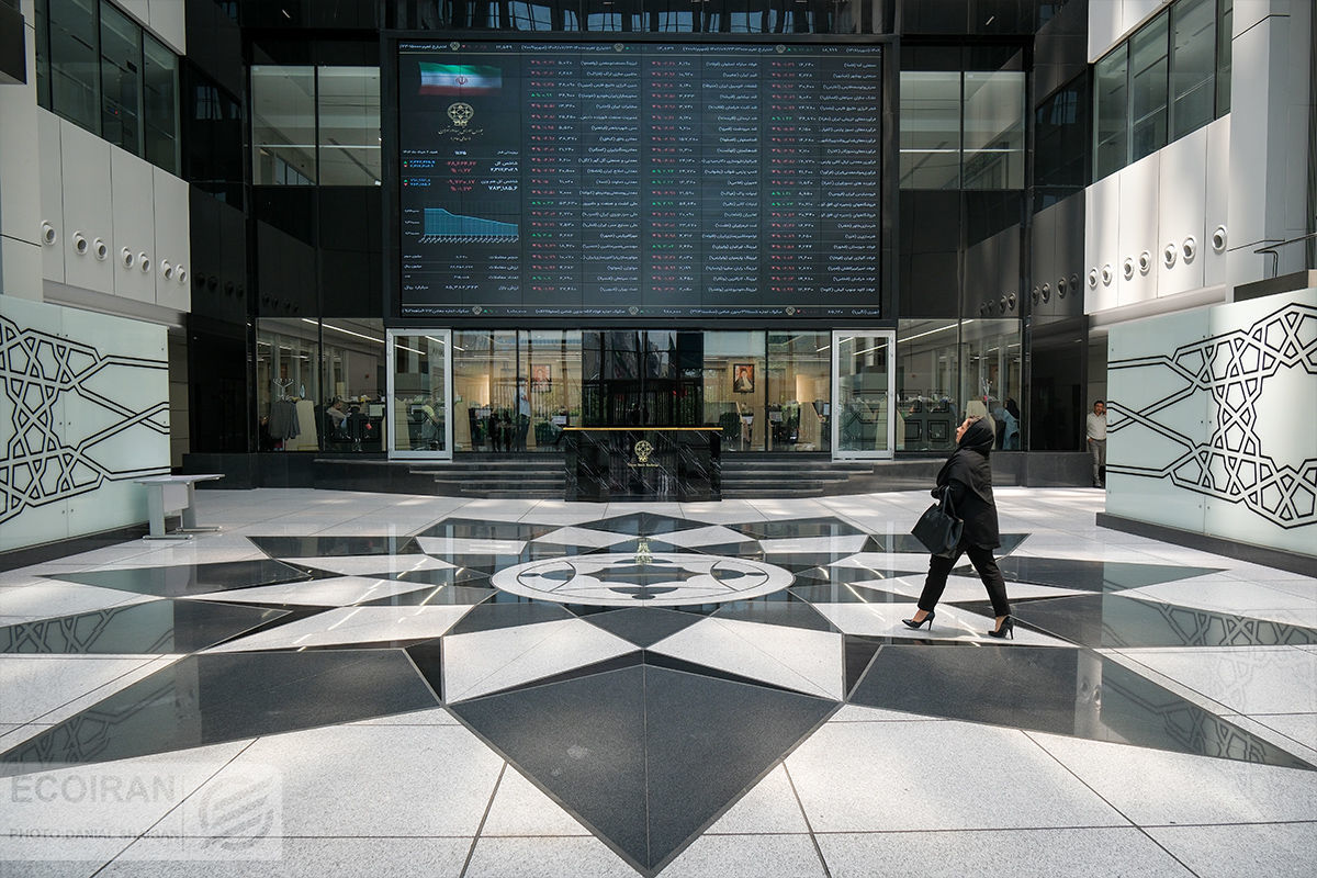 پیش‌بینی بورس فردا دوشنبه 17 آذر 1404/ تمایل بازار سهام به حفظ تعادل