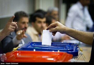 درباره جمهوریت نمی‌توانیم با تعارف برخورد کنیم