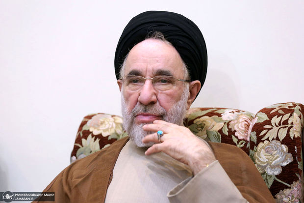 سید محمد خاتمی: ندیدن یا انکار وضع بدی که به نام زندگی بر مردم تحمیل می شود نارضایتی را از بین نمی برد/ براندازی نه ممکن است نه مطلوب اما...