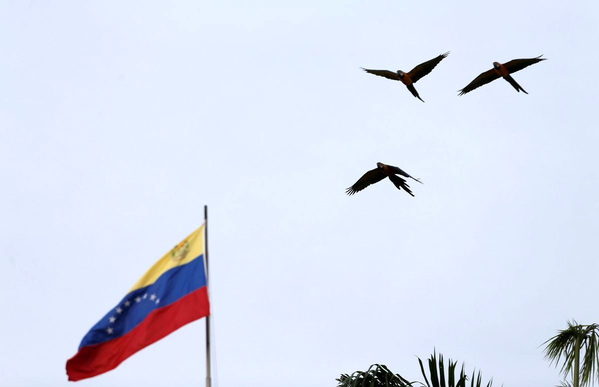 چرا بایدن شتابی برای لغو تحریم های ونزوئلا ندارد؟