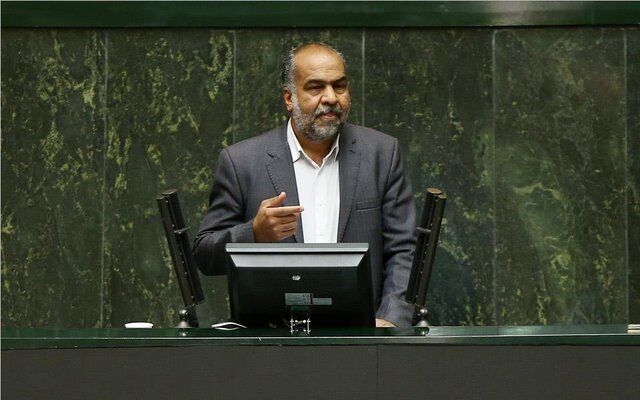مخالف وزیر پیشنهادی میراث فرهنگی: ضرغامی باید به عنوان وزیر ارشاد معرفی می‌شد، نه گردشگری