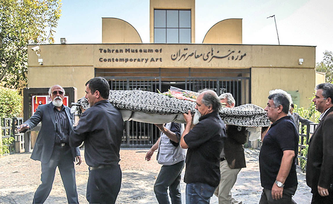 تشییع پیکر نقاش نوگرا 