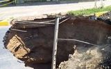 حفره ۱۵ متری در اصفهان چطور پدید آمد؟ 
