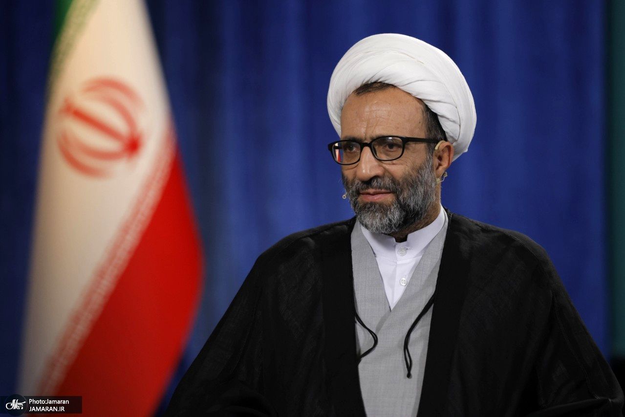 انتقاد سلیمی از رئیس جمهور / آقای پزشکیان! چرا در جلسات دعوا راه می اندازید و منتقد را هو می کنید