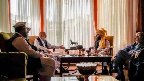 مذاکره طالبان با حامد کرزای برای تشکیل دولت جدید