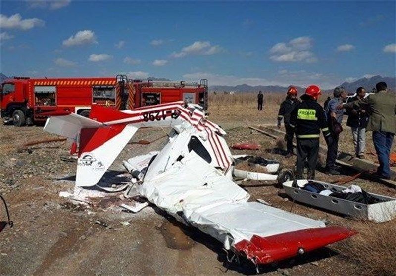 سقوط هواپیمای فوق سبک در شیراز / چند نفر مصدوم شدند؟