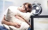 آیا می دانید چرا همیشه خسته‌اید حتی وقتی خوب می‌خوابید؟