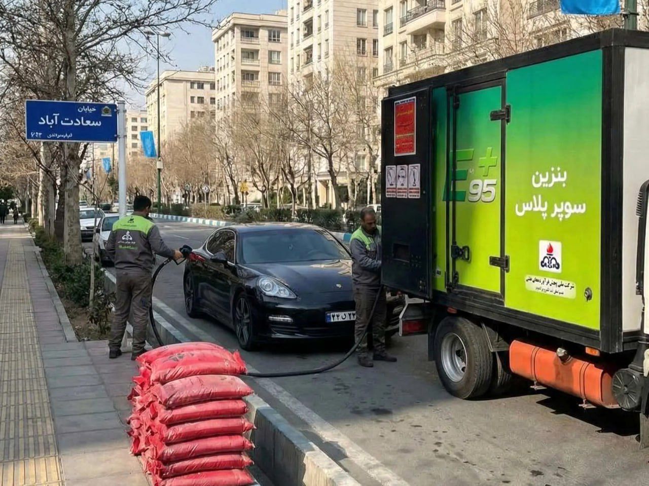 استقبال سرد مردم از بنزین سوپر وارداتی