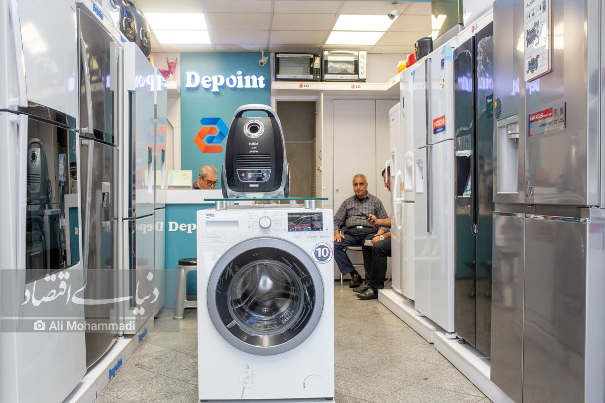 آماده‌باش مغازه‌داران برای تغییر قیمت دلار!/ حال و هوای فروشگاه‌ها به دنبال نوسان هر روزه قیمت ارز