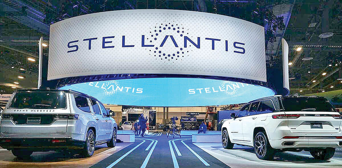 فراخوان 320 هزار خودروی استلانتیس