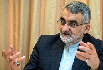 چرا ایران مذاکره با آمریکا را پذیرفت؟/ تحلیل بروجردی از حضور داماد ترامپ در مذاکرات