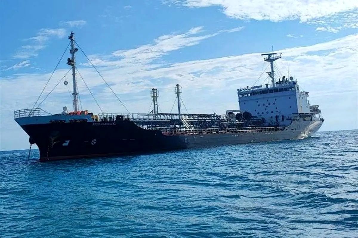 تصاویر نفتکش خارجی توقیف‌شده در آب‌های خلیج فارس منتشر شد