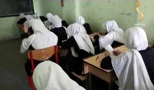 طالبان آموزش مختلط را ممنوع کرد!