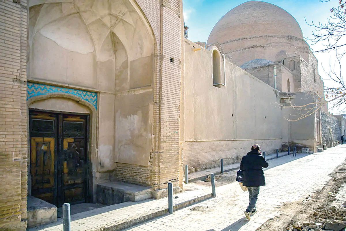 میراث هزارساله در منگنه رطوبت و توسعه