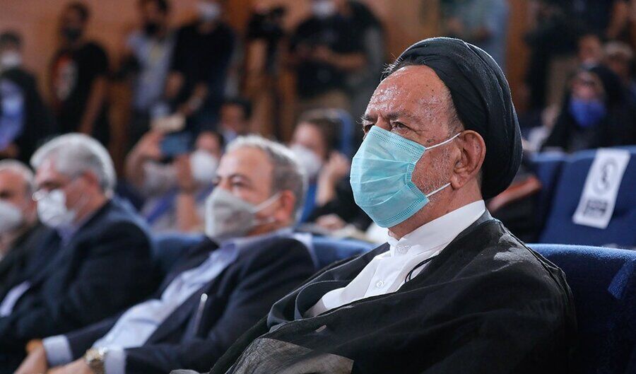 هدیه ای که دعایی به ابراهیم رئیسی داد+ تصاویر