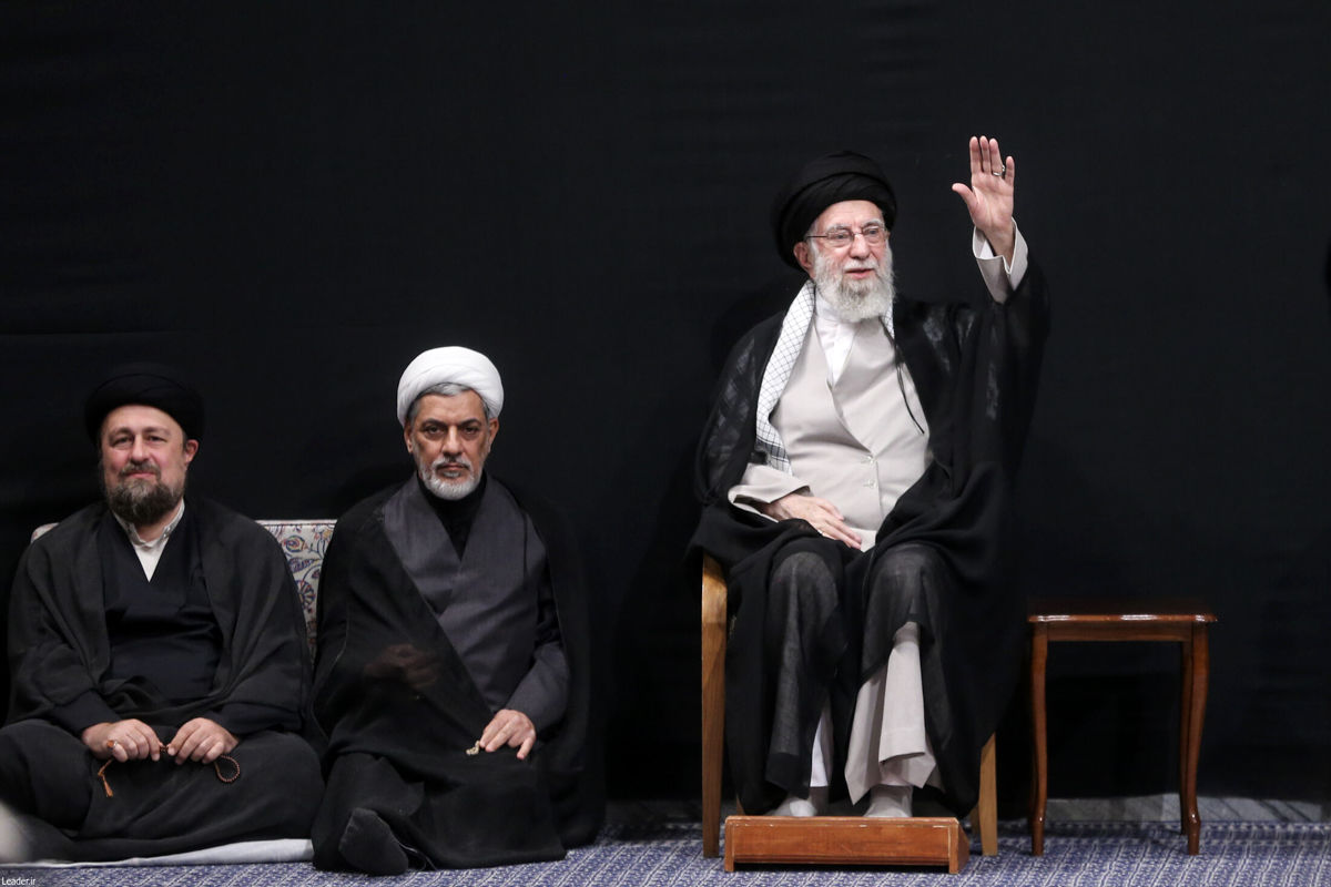 حضور رهبر معظم انقلاب در جمع خانوادههای شهدا