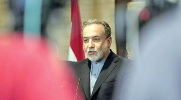 دیپلماسی پشت دیوار جنگ