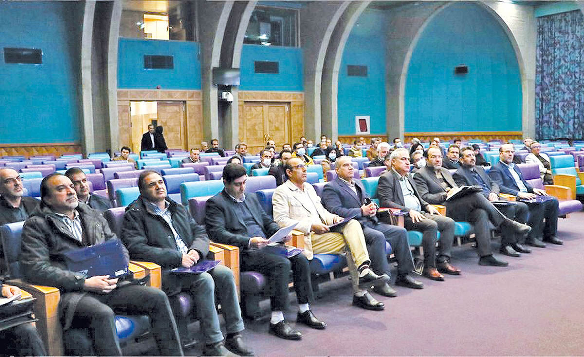 همایش هفته پژوهش با محوریت خاک  برگزار شد