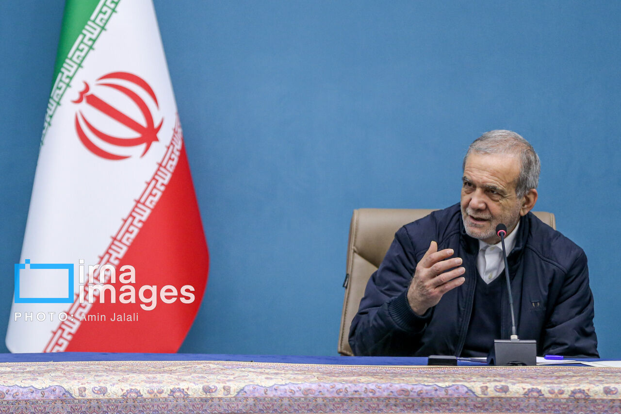 پزشکیان: یکی از بانوان را برای استانداری انتخاب کردیم، خودش قبول نکرد