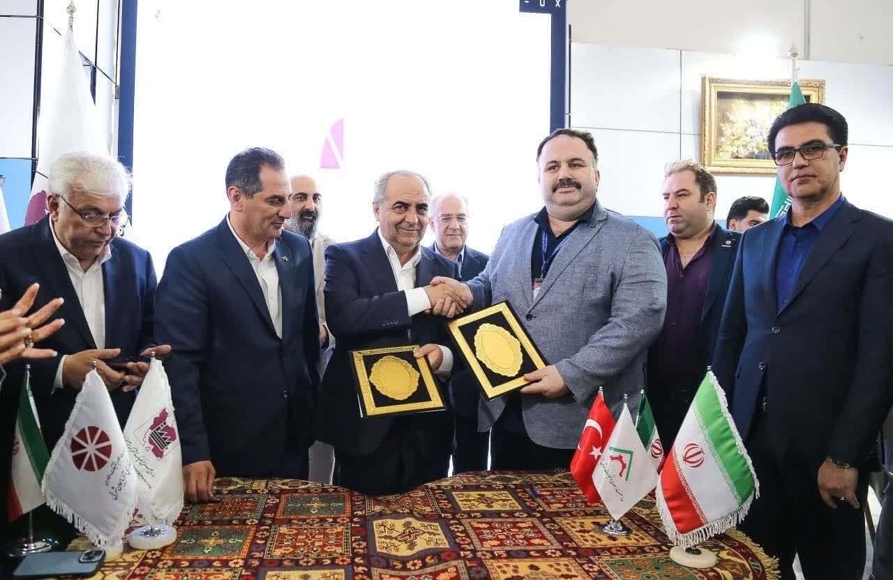 امضای تفاهم نامه همکاری بین خانه صنعت آذربایجان شرقی و تولید کنندگان شهر قونیه ترکیه