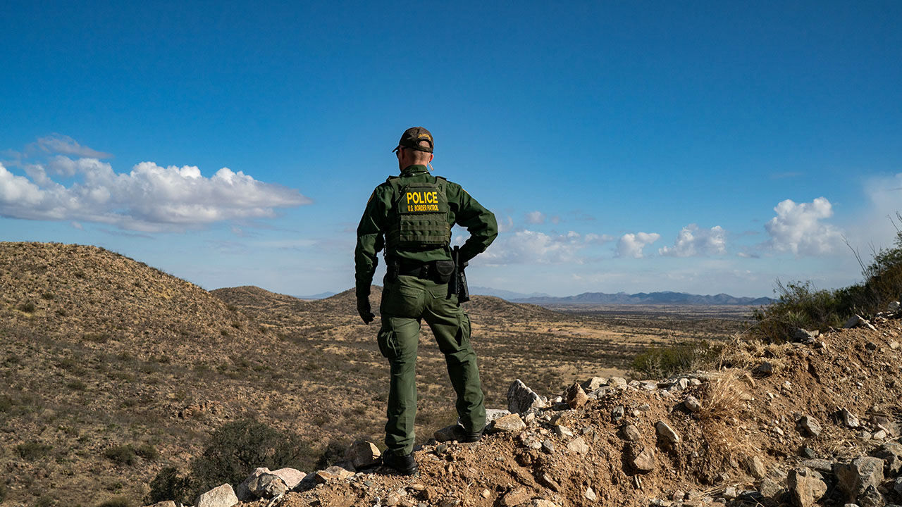 ادعای فاکس نیوز مبنی بر بازداشت ۲۳ تروریست در مرزهای جنوبی آمریکا در سال گذشته میلادی
