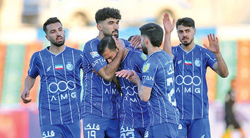 بیش از سه  امتیاز