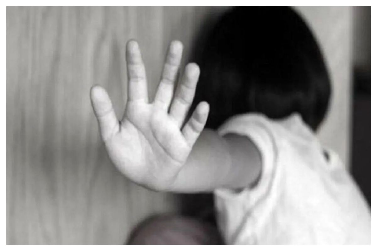 ماجرای دلخراش یک کودک‌آزاری/ زنی که فرزندش را به برادرش داد بزرگ کند اما...