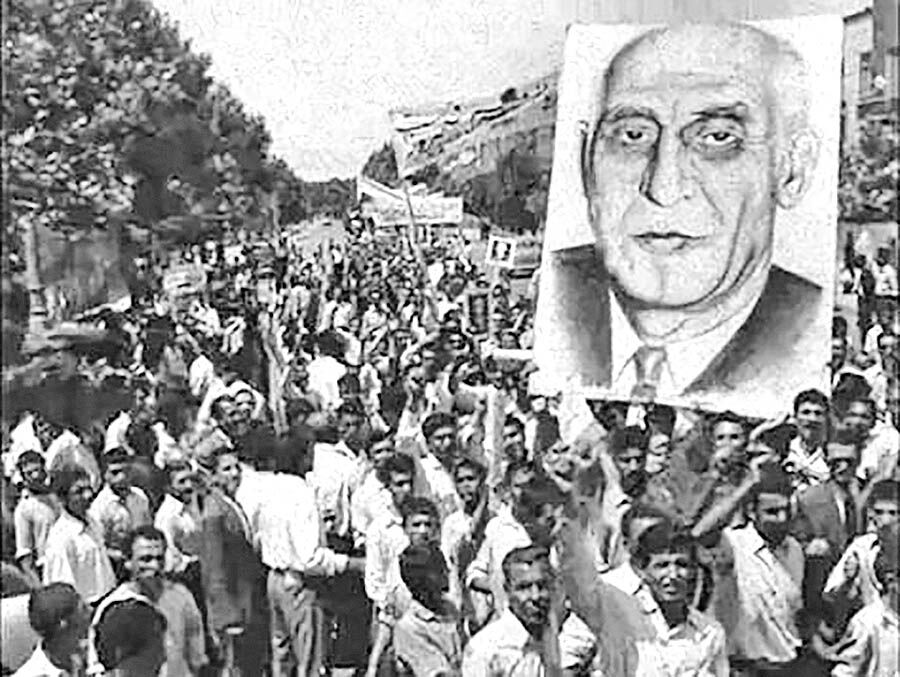 بازگشت مصدق به قدرت