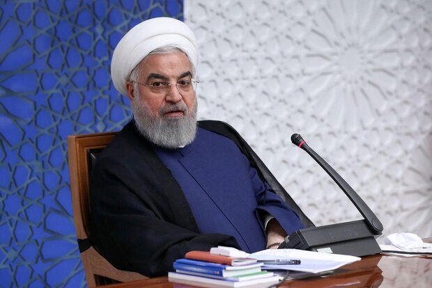 روحانی: سوداگران ارز صادراتی مورد پیگرد قانونی قرار می‌گیرند/ سیاستهای تعادل ارزی اجرا شود