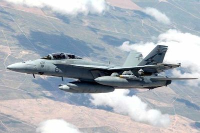 تجاوز نظامی جنگنده‌های آمریکا و انگلیس به یمن