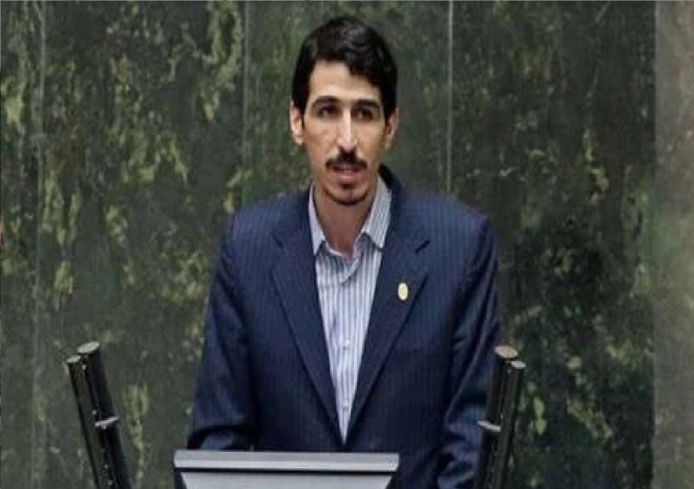 بحران توزیع سوخت در کشور/مالک شریعتی: یک کارت بانکی در شهریور یک میلیارد تومان بنزین خرید!