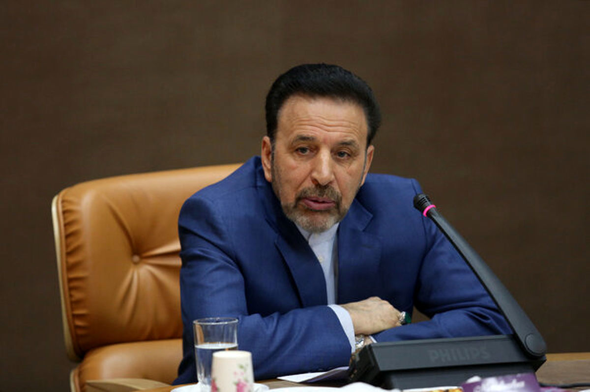 واعظی از پیشنهاد میرکاظمی استقبال کرد/ تمام آمار اقتصادی دولت روحانی را منتشر کنید