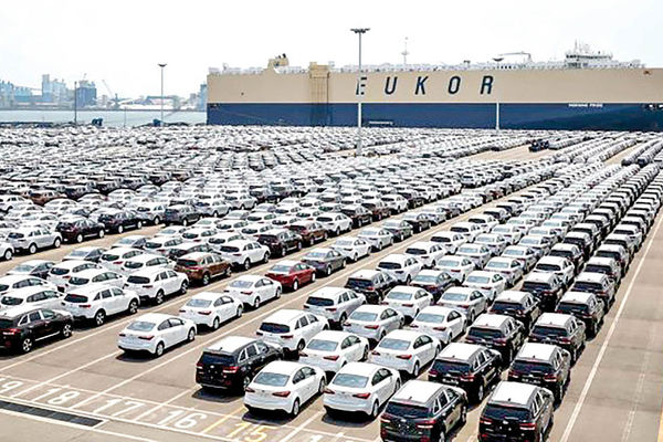 صف خرید  وارداتی‌ها طولانی شد