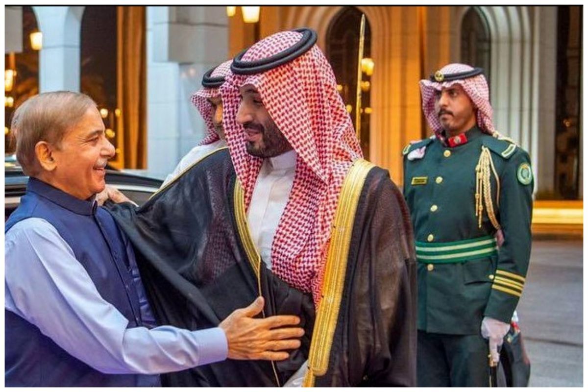 پاکستان بر سر دوراهی ریاض و تهران/ ورود امارات و عربستان به اختلاف اسلام آباد و دهلی