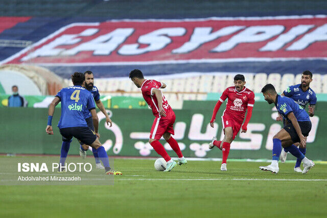 پایان نیمه اول دربی 97/ استقلال صفر- پرسپولیس صفر