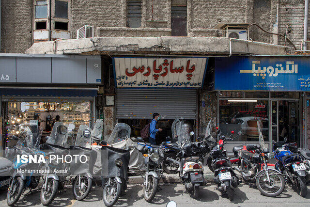 تعطیلی مشاغل در پیک‌های کرونا در دستور کار نیست 
