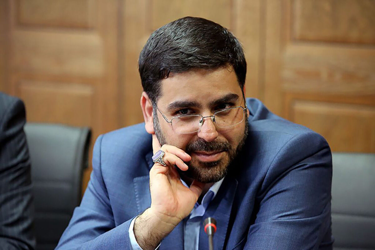 واکنش مشاور سابق عراقچی به اقدام دیپلمات ایرانی که هنگام سخنرانی ترامپ نشست را ترک نکرد/ بر اساس وظیفه‌ای بوده که به او سپرده شده است