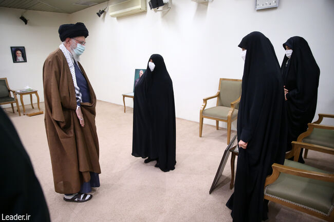 رهبر انقلاب: قاتلان سردار شهید قاسم سلیمانی تقاص جنایت خود را پس می‌دهند