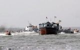 توقیف شناور حامل ۳۵۰ هزار لیتر سوخت قاچاق توسط سپاه

