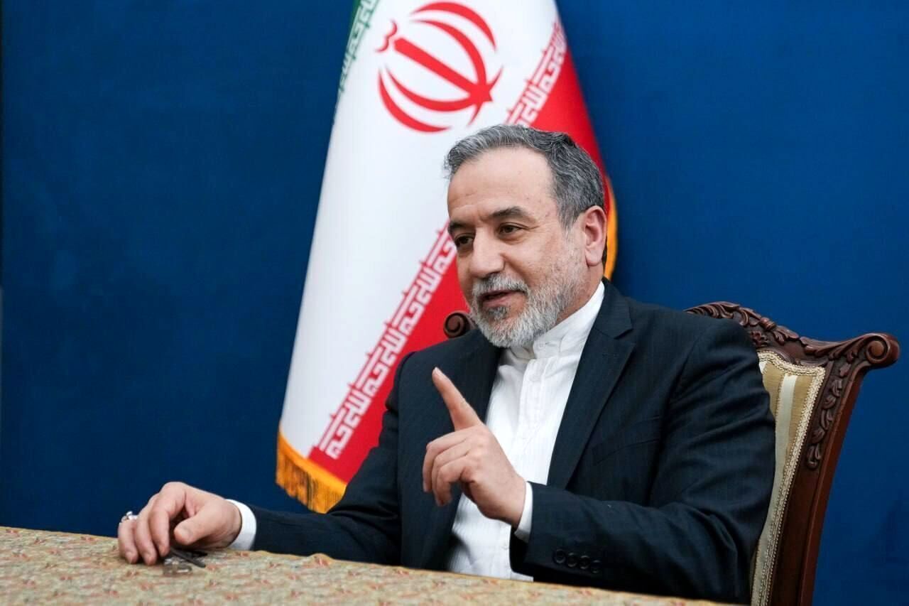 عراقچی: مذاکره با هیچ نهاد خاصی در ایران صحت ندارد/ پیام‌هایی را به‌طور مستقیم از ویتکاف دریافت می‌کنیم، اما این به معنای مذاکره نیست