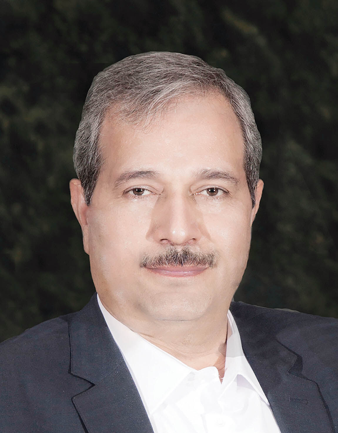 پیوند دانشگاه با صنعت و تجارت تنها در حد شعار است