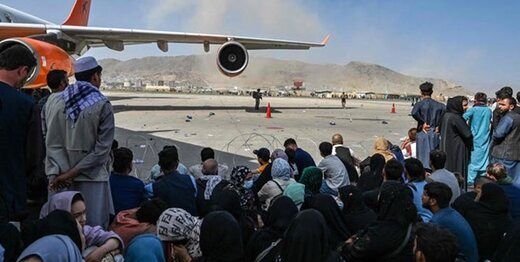 هواپیماهای نظامی دیپلمات‌ها از کابل به پرواز درآمدند