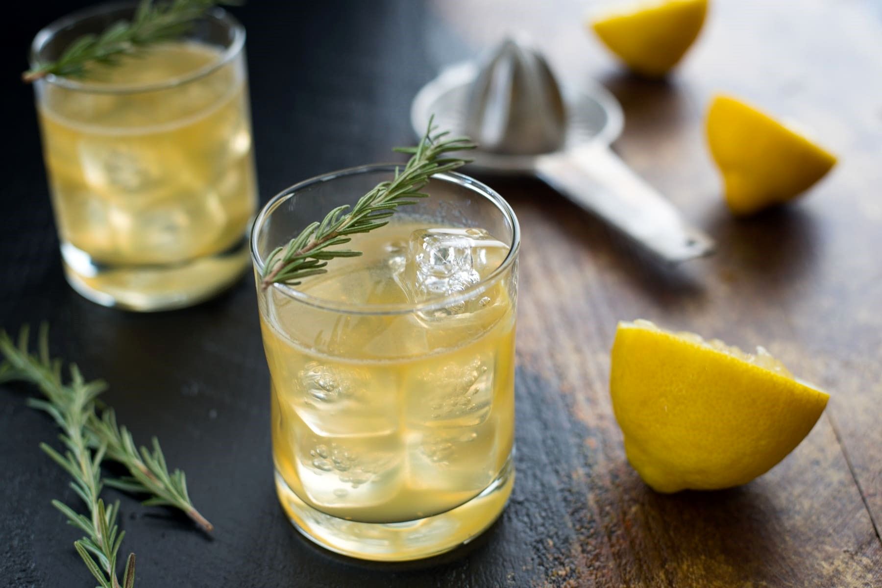 طبع لیمو ترش + خواص چای لیمو عمانی + تعبیر خواب لیمو شیرین